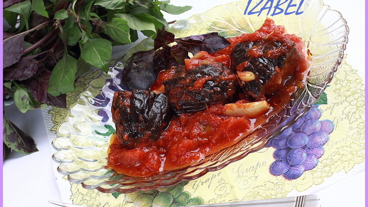 Баклажаны в томатном соусе по-армянски