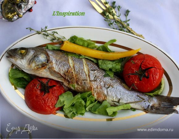 Сибас, запеченный с томатами и травами Сибас, запеченный с томатами и травами