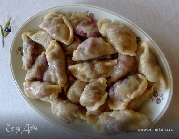 Вареники с вишней Вареники с вишней