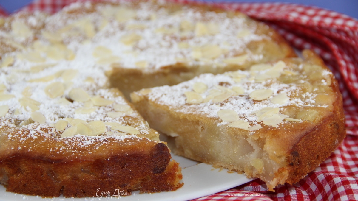 Ароматный пирог с грушами, медом и миндалем (постный)