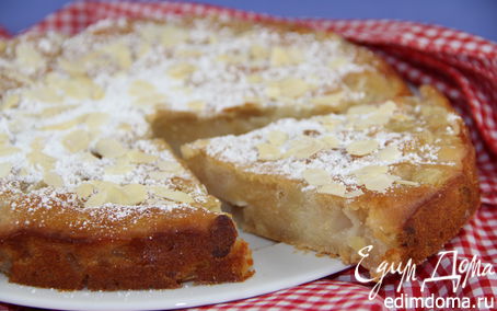 Рецепт Ароматный пирог с грушами, медом и миндалем (постный)