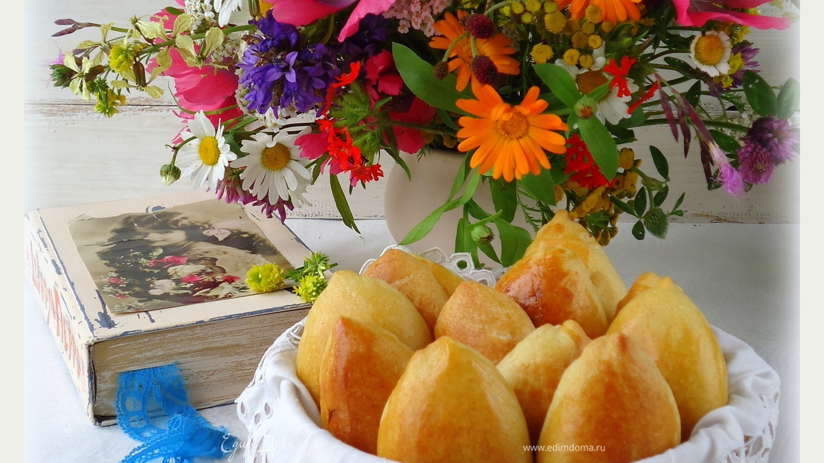 Пироги с молодой капустой