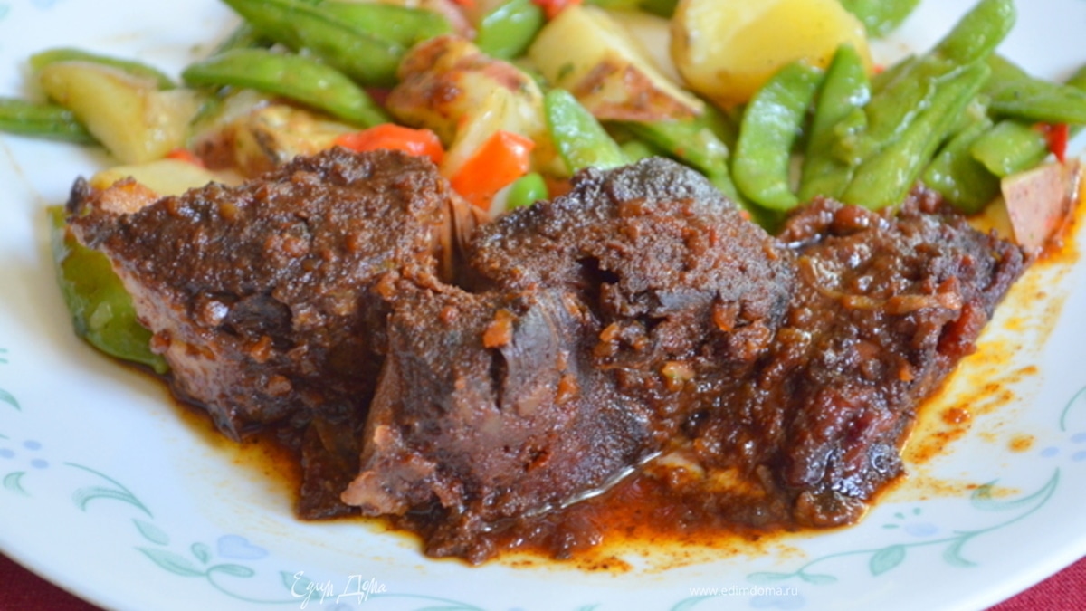 Свинина тушеная