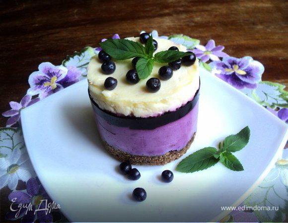 Мини-чизкейки с черникой Мини-чизкейки с черникой