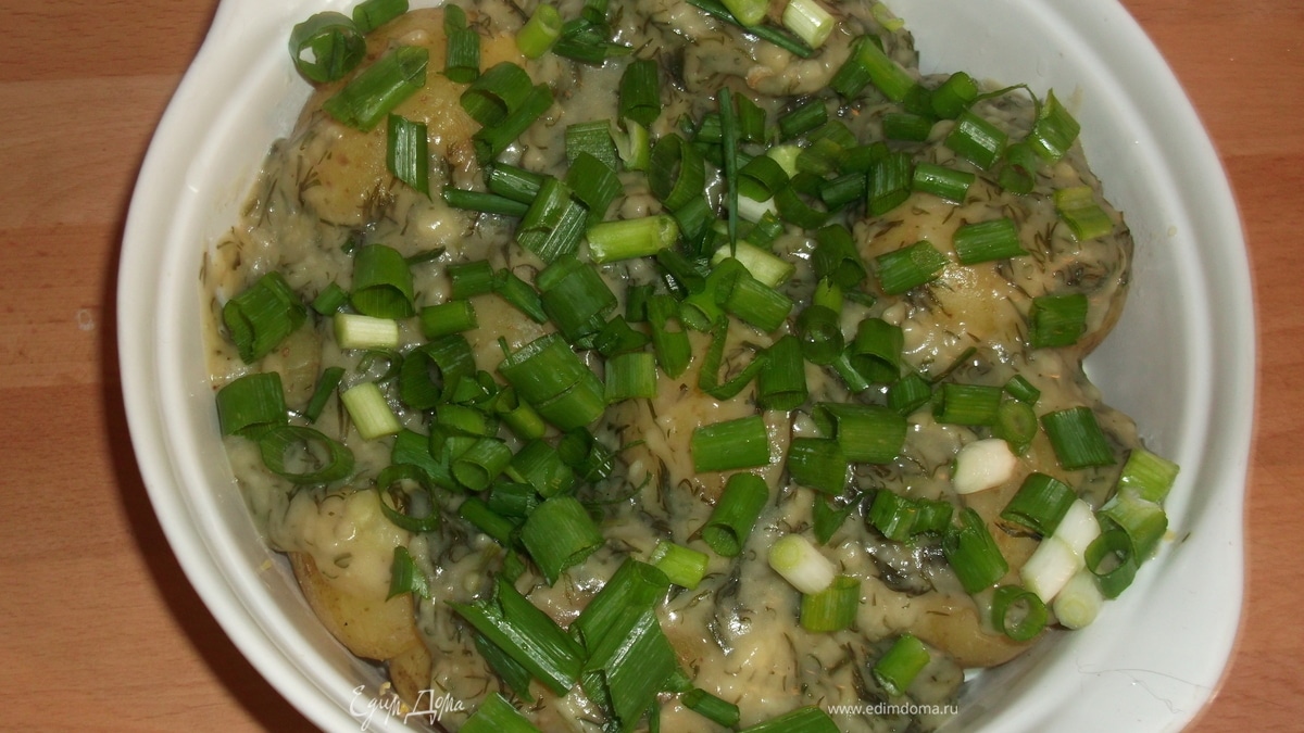 Картошка под укропным соусом