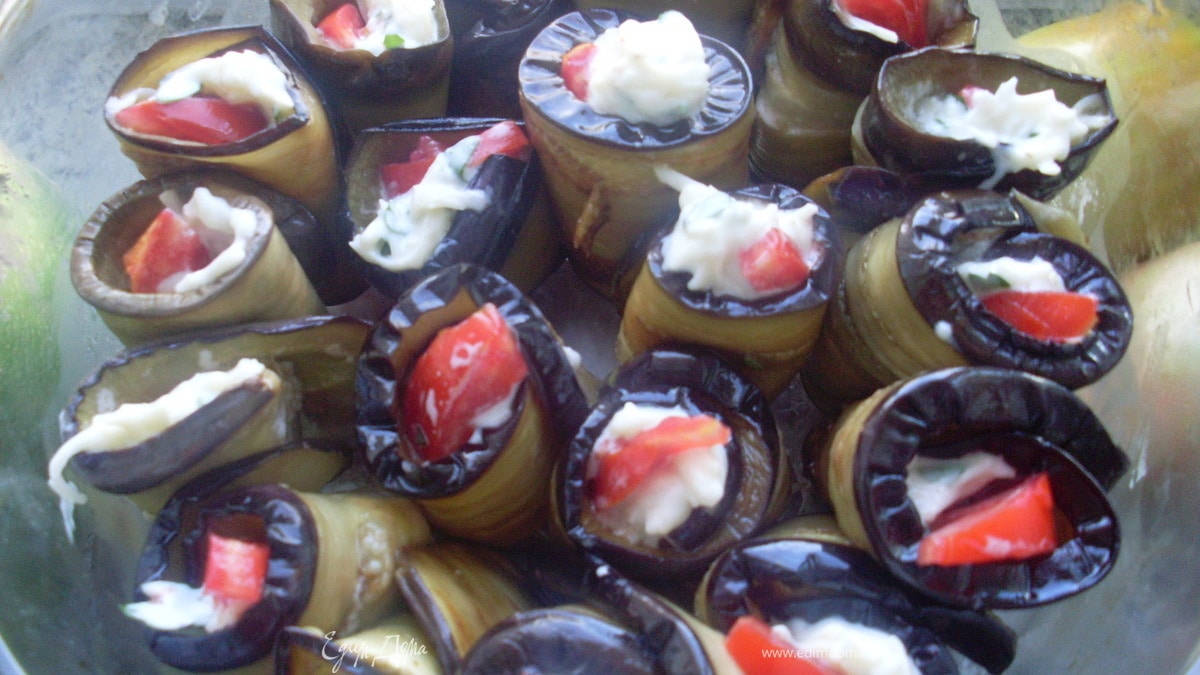 Рулетики из баклажанов