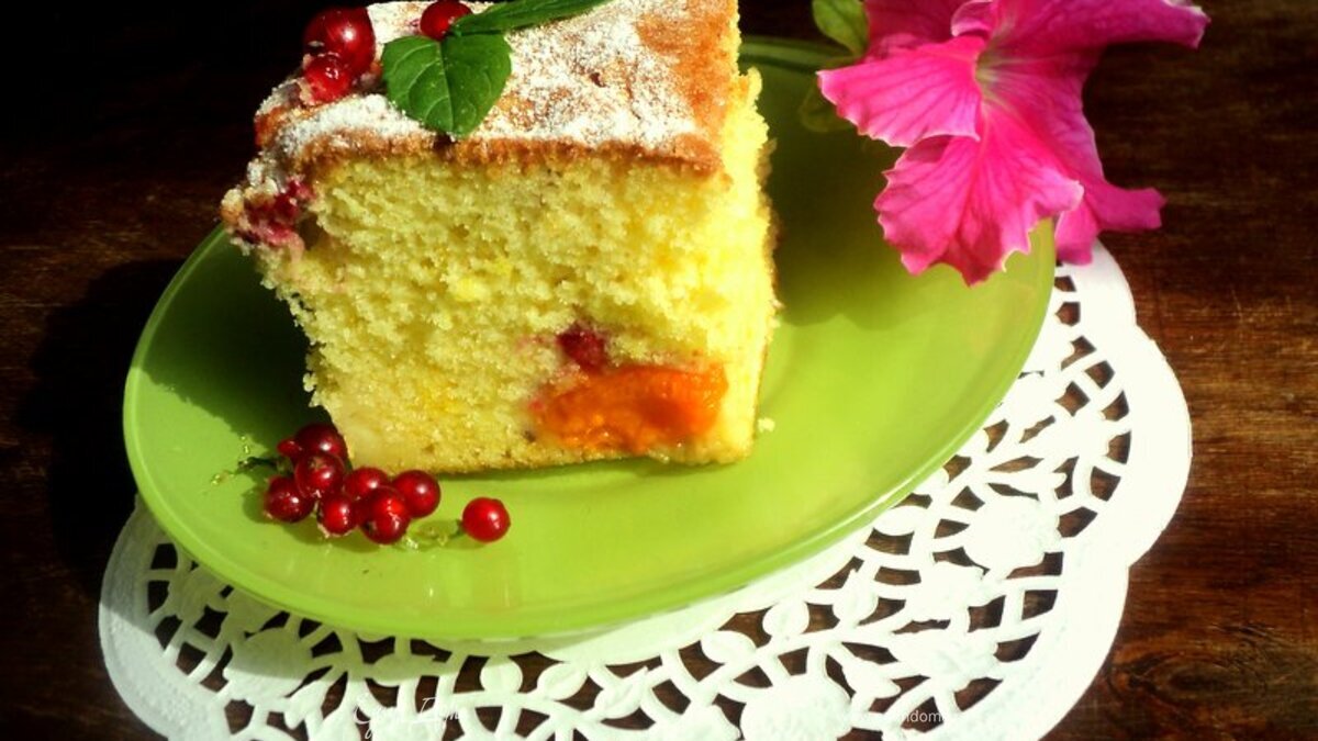 Пирог с абрикосами