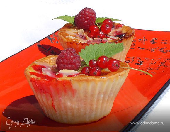 Корзиночки творожные со смородиной и малиной Корзиночки творожные со смородиной и малиной
