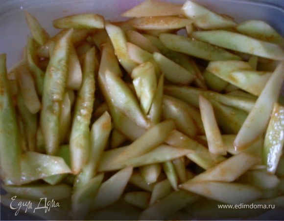 Салат из переросших огурцов по-корейски Салат из переросших огурцов по-корейски