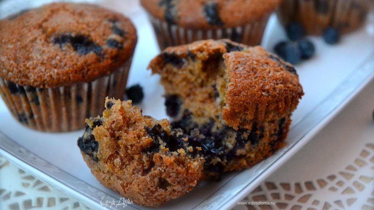 Маффины "Здоровье" с цельнозерновой мукой и черникой