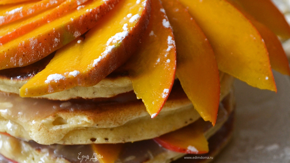 Торт из панкейков с манго