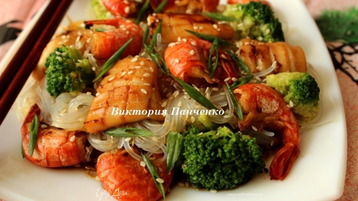 Рисовая лапша с брокколи и морепродуктами  ("Неделя японской кухни")