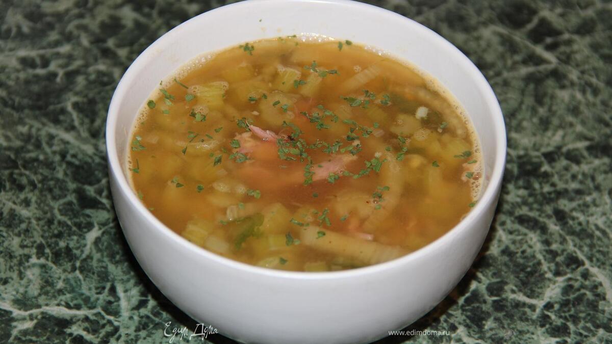Гороховый суп с сельдереем и тмином