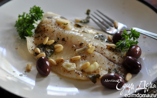 Рецепт Рыба с оливками и кедровыми орешками