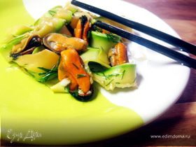 Кабачковый салат с мидиями ("Неделя японской кухни")