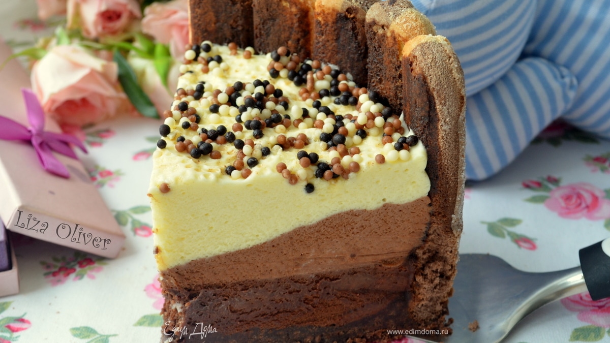 Шоколадный торт из трех муссов "Варенька"