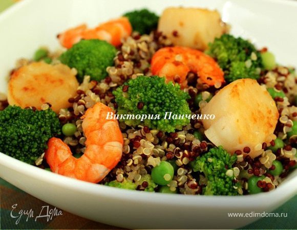 Теплый салат из киноа с морепродуктами и овощами Теплый салат из киноа с морепродуктами и овощами