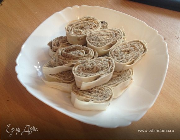 Рулет из лаваша с курицей и шампиньонами Рулет из лаваша с курицей и шампиньонами