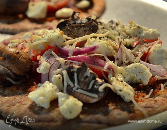 Лепешки пита с сыром Фета и грибами Лепешки пита с сыром Фета и грибами