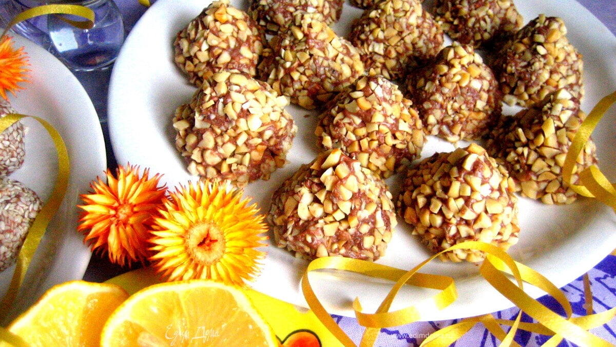 Домашние трюфеля в орехах и сезаме