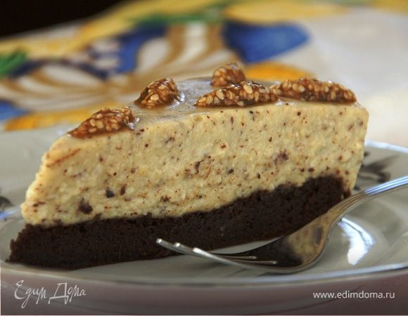 Шоколадно-ореховый торт с кунжутными козинаками