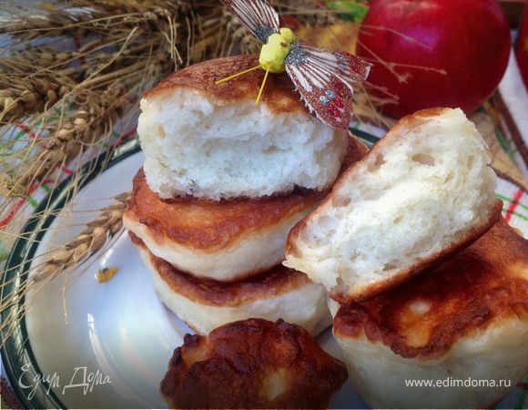 Пышные дрожжевые оладьи Пышные дрожжевые оладьи