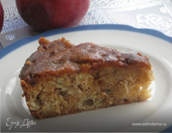 Влажный яблочный пирог с коричным топпингом Влажный яблочный пирог с коричным топпингом