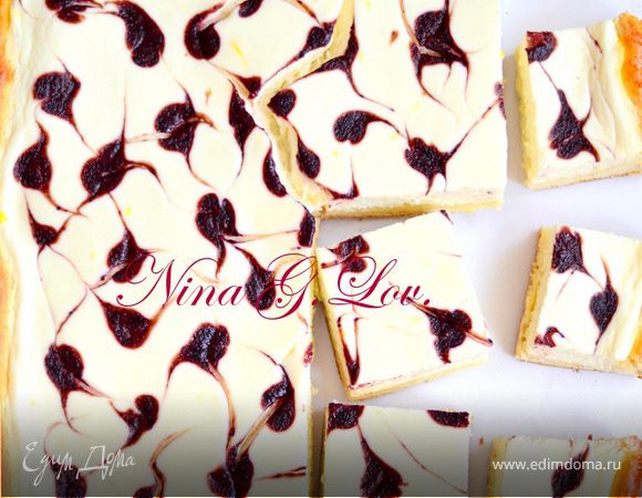 Пирог с творожным кремом и со сливово-черничным муссом