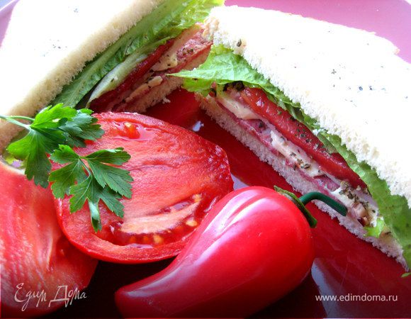 Сэндвич с ветчиной и салями ("Школьная ссобойка")