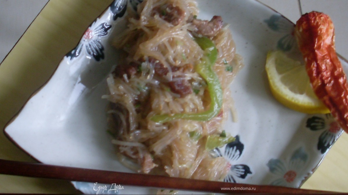 Салат из стеклянной лапши с говядиной