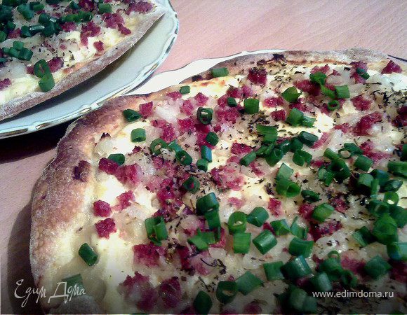 Лепешки из пресного теста с беконом