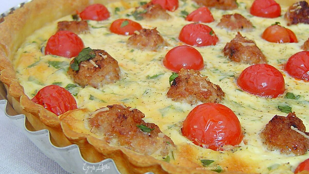 Киш с помидорами черри и мясными шариками