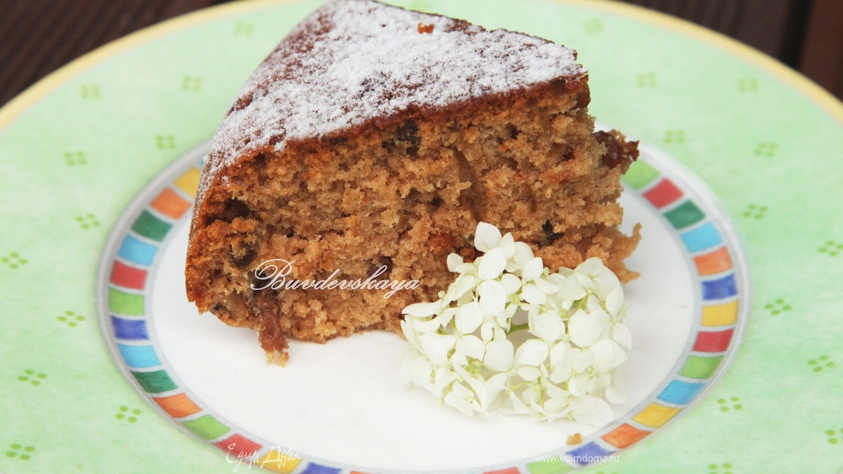 Чайная коврижка с изюмом и орехами в мультиварке