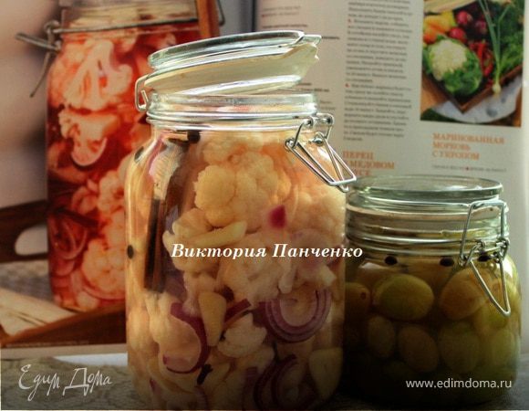 Салат из цветной капусты с красным луком