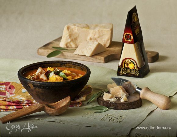 Тыквенный суп с сыром и беконом Тыквенный суп с сыром и беконом