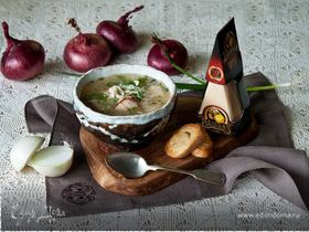 Луковый суп с курицей и сыром