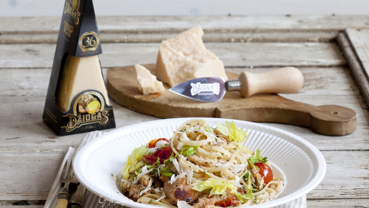 Рагу из кролика с пастой и сыром