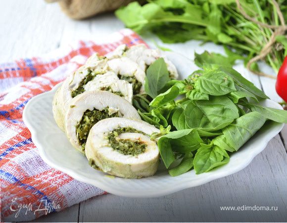 Куриные рулетики с зеленой начинкой Куриные рулетики с зеленой начинкой