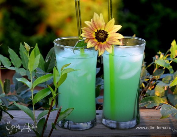 Коктейль с Кюрасао ликером