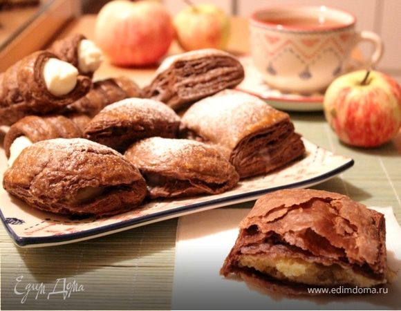 Питивье и шоссоны из шоколадного слоеного теста Питивье и шоссоны из шоколадного слоеного теста