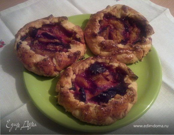 Ватрушки со сливами