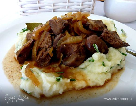 Куриная печенка в силане (Финиковый мед) с пюре Куриная печенка в силане (Финиковый мед) с пюре