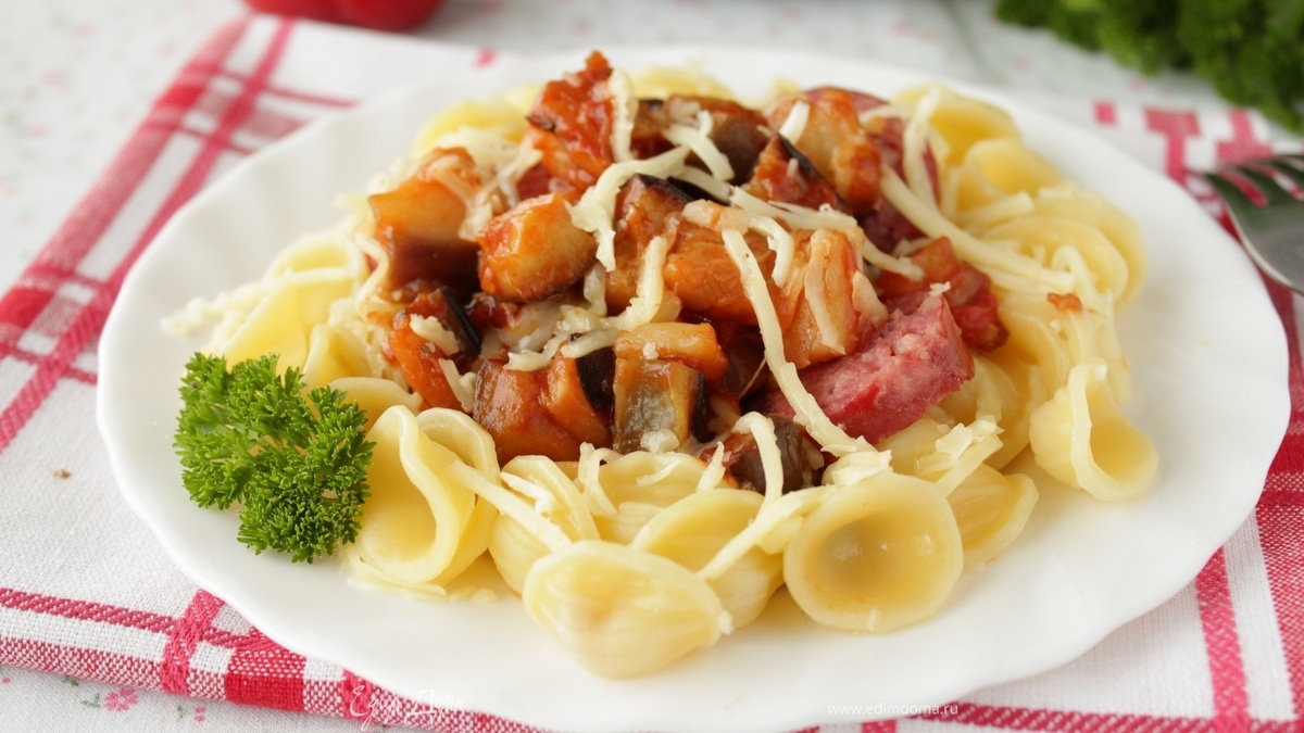 Ореккьетте (Orecchiette) с баклажаном