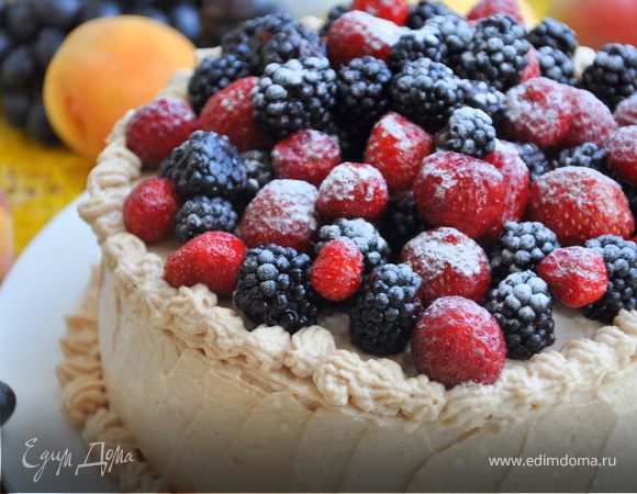 Торт «День семьи» на основе грушево-шоколадного бисквита