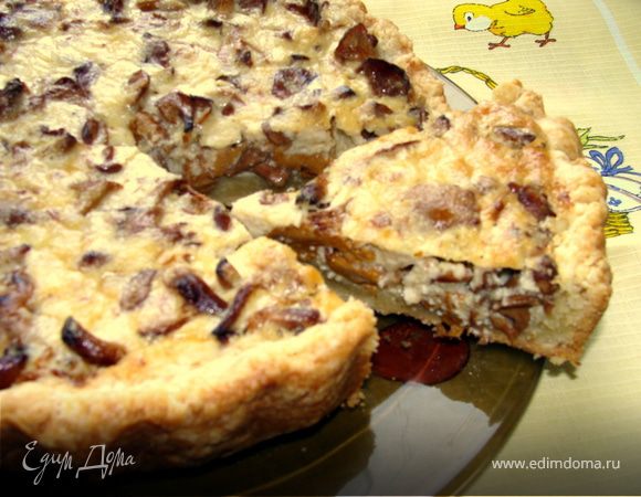 Песочный пирог с лисичками и сыром Джюгас Песочный пирог с лисичками и сыром Джюгас