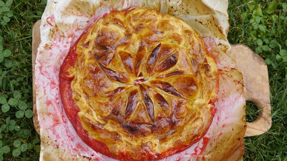 Хрустящий сливовый пирог