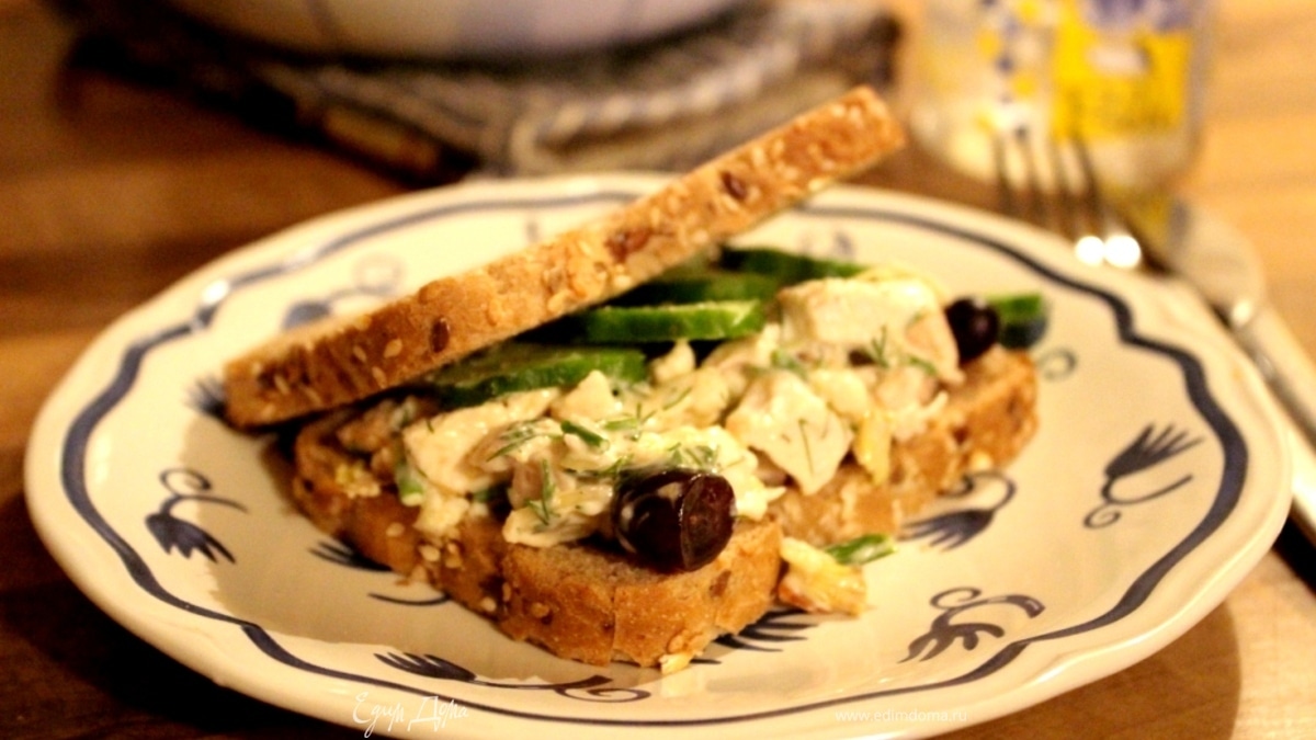 Сэндвич с куриным салатом