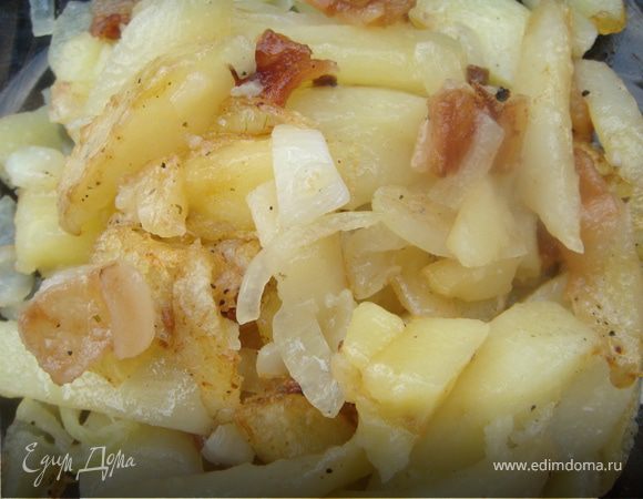 Картошка, жаренная на сале с луком