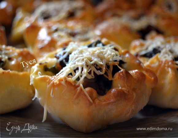 Шпеккухены с беконом и сыром Джюгас Шпеккухены с беконом и сыром Джюгас