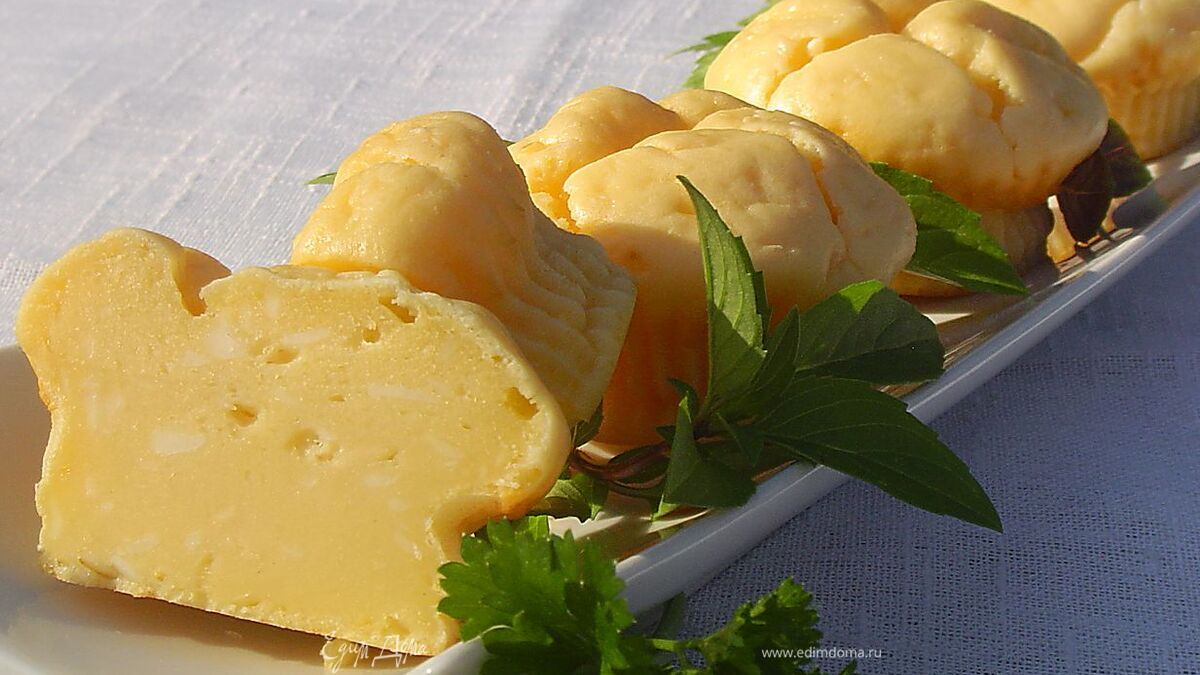 Быстрые сырные кексы